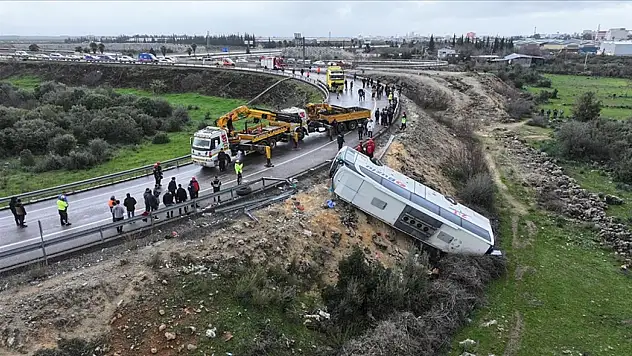 Bir günde 16 tabut! Bakan Yerlikaya'dan katliam gibi kazalara 'caydırıcılık' sinyali!