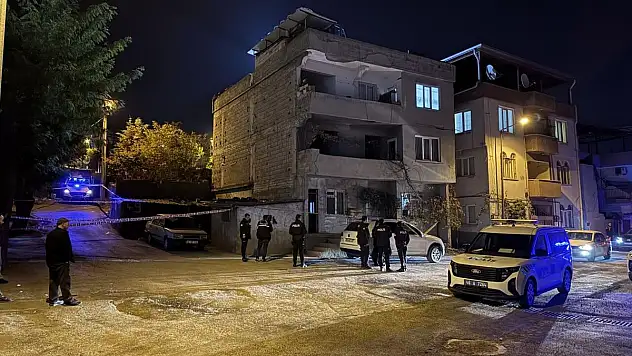 Bir kişi tartıştığı amcasını silahla yaraladı
