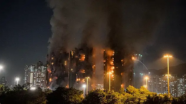 Bir sitede çıkan yangında 13 kişi öldü, 15 kişi yaralandı!