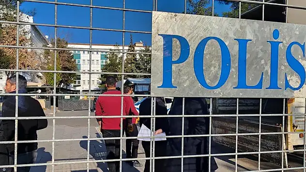 Birlikte yaşadığı kadını döverek öldüren sanığın ifadesi kan dondurdu!