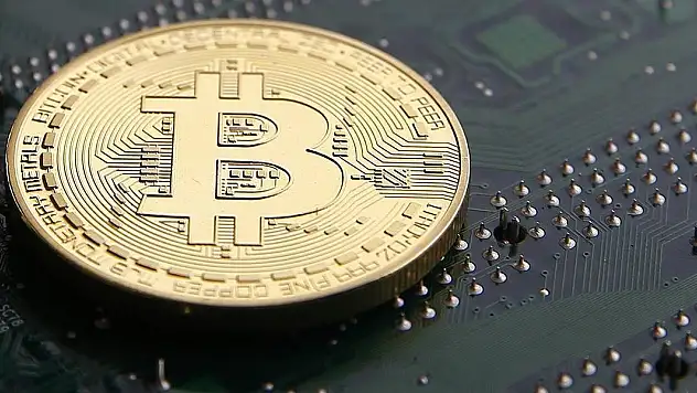 Bitcoin'in fiyatı 63 bin dolara yaklaştı