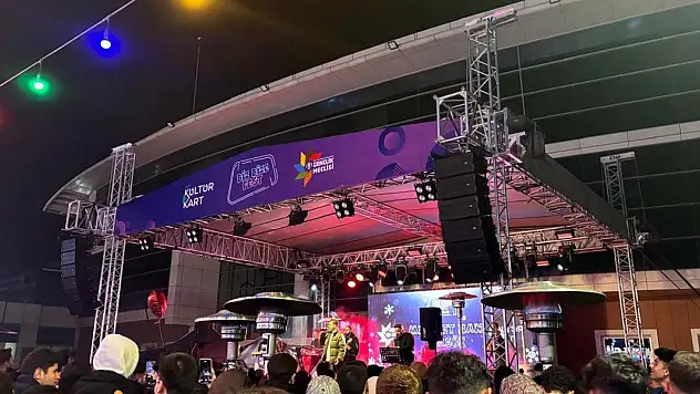 Biz Bize Kış Festivali'nde Öğrenciler Eğlenceye Doydu!