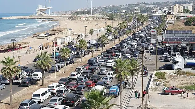 BM: Son 72 saatte 30 bini aşkın kişi Lübnan'dan Suriye'ye geçti