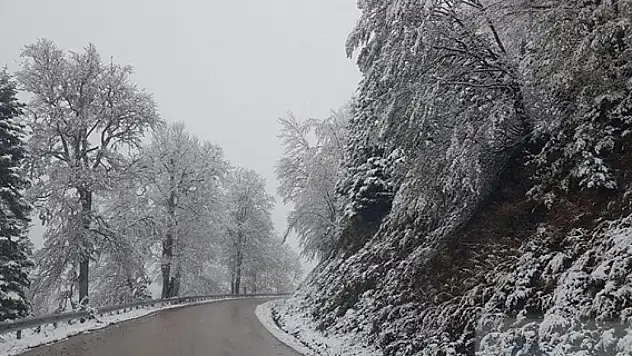 Bolu-Yedigöller yolu kapatıldı