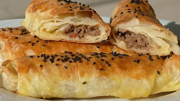 Börek pişirirken dikkat. Yufka dağılıyor mu? İşte börekçilerin en gizli hazırlama yöntemi