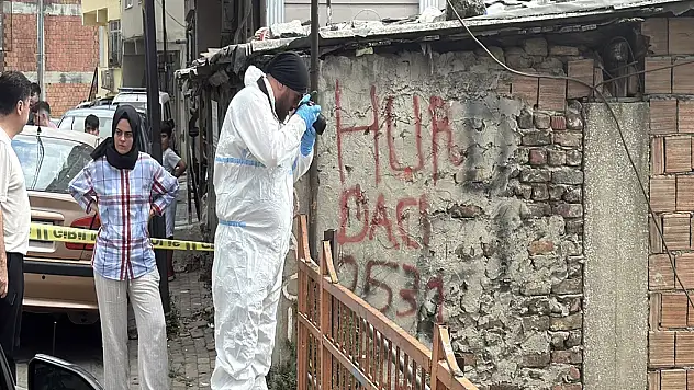 Böyle canilik görülmedi! Arkadaşının boğazını keserek öldürdü!