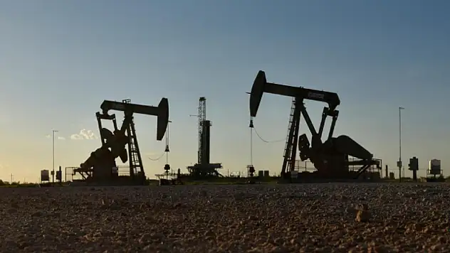 Brent petrolün varili 108,28 dolardan işlem görüyor