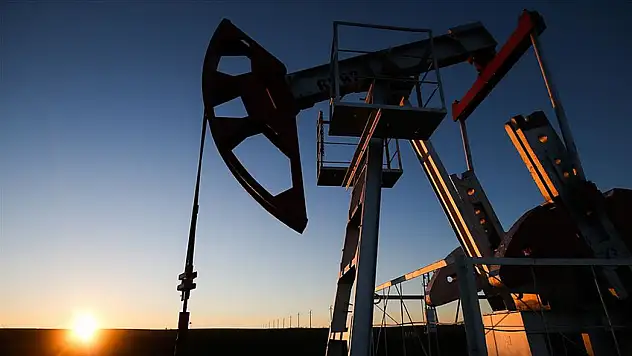 Brent petrolün varili 60,77 dolardan işlem görüyor