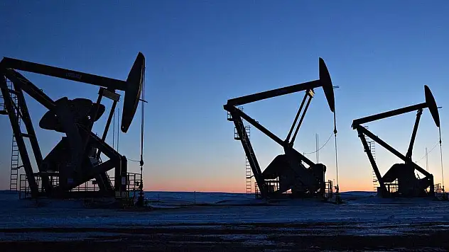 Brent petrolün varili 70,97 dolardan işlem görüyor