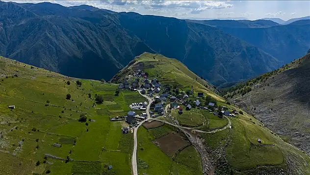 Bu Köy Teknolojiyi Bilmiyor! Gören Hayran...