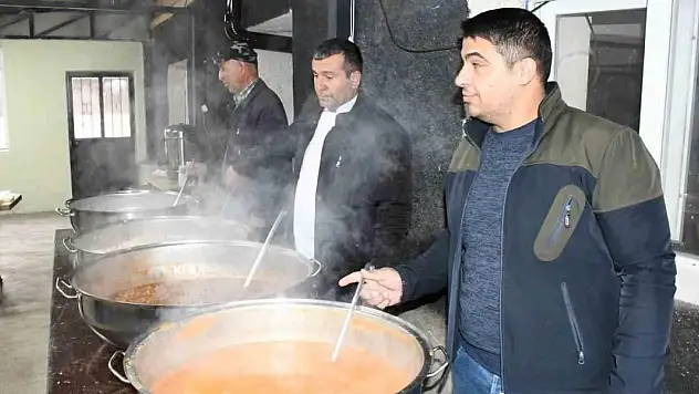 Bu köyde 5 yıldır tek iftar sofrası kuruluyor