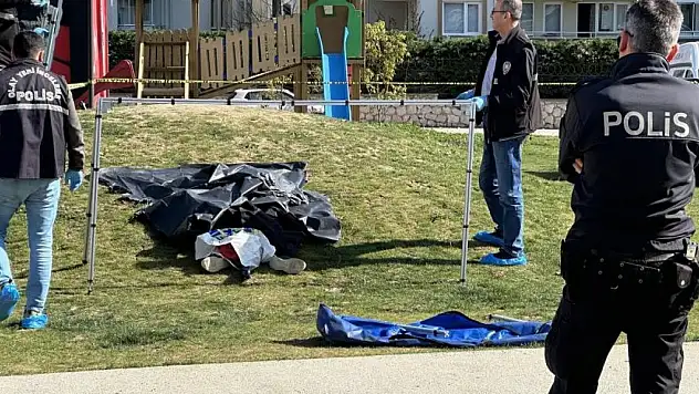 Bursa'da 19 yaşındaki genç, parkta ölü bulundu