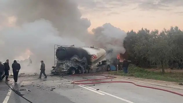 Bursa'da otomobil tankerle çarpıştı: 1 ölü, 1 yaralı