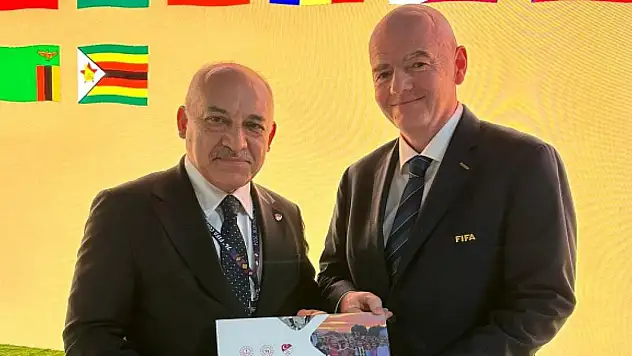 Büyükekşi, FIFA Başkanı ile buluştu