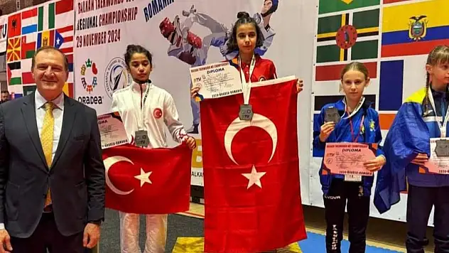 Büyükşehir Belediyesporlu Fatma Azra Balkan Şampiyonu Oldu