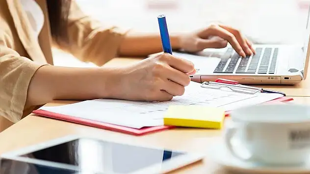 Çalışan annelere 325 euro destek projesine 5 günde 15 binden fazla başvuru
