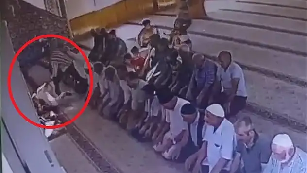 Camideki Cinayet Kamerada! Dehşet Anları Ortaya Çıktı