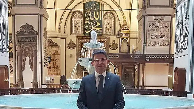 Camiler, sosyal medyada 'içerik' üretme yeri değildir