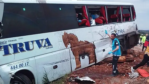 Çanakkale'de zincirleme kaza: 8 ölü, 20 yaralı