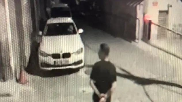 Çatı Katındaki Eve Girdi, Genç Kadını Darp Etti!