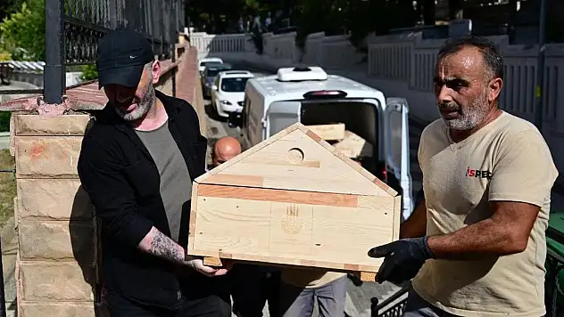 Cem Garipoğlu'nun mezarından çıkarılan örnekler yeniden kabrine konuldu