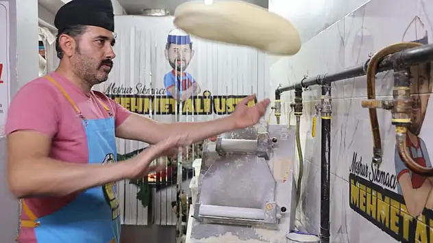 Çeşit çeşit sıkma yapan usta şaşırtıyor