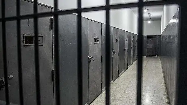 Cezaevinde kendini asan mahkum kurtarılamadı