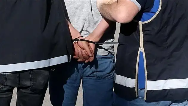 Change araç operasyonunda 4 kişi gözaltına alındı