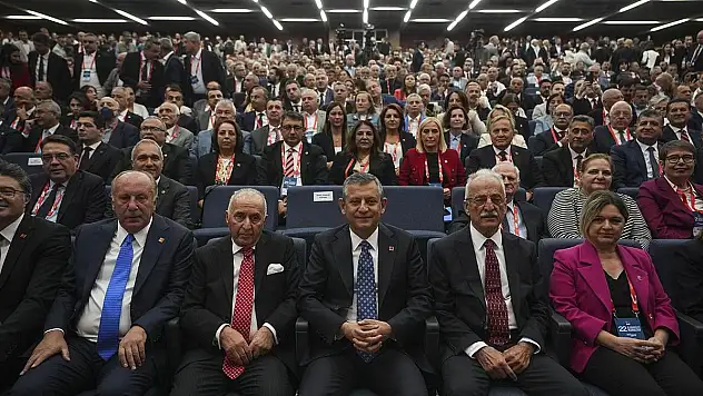 CHP 22. Olağanüstü Kurultayı çalışmalarına başladı