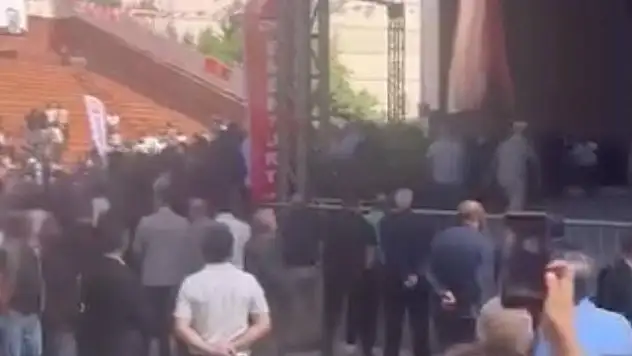 CHP İlçe Kongresi'nde Kavga Çıktı!