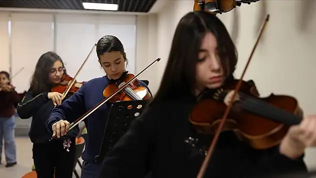 Çok dilli müzik kültürü Sanat Akademisi ile yaşatılıyor