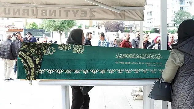 Çöp kamyonunun çarptığı Neşe Dökmeci toprağa verildi