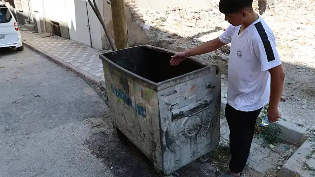 Çöp konteynerinde yeni doğmuş bebek bulundu