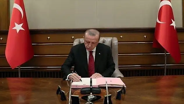 Cumhurbaşkanı Erdoğan 14 üniversiteye rektör atadı