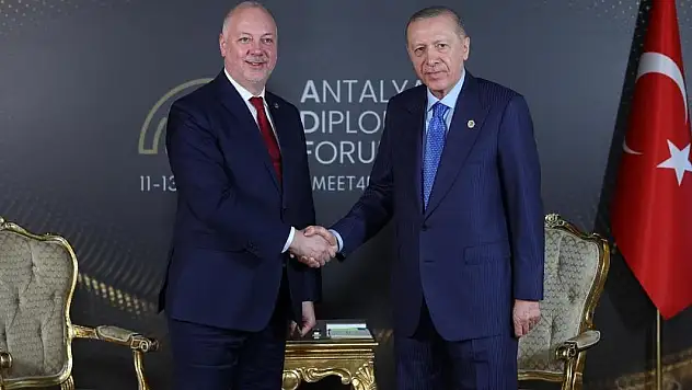 Cumhurbaşkanı Erdoğan, Antalya'da diplomasi trafiğini sürdürüyor