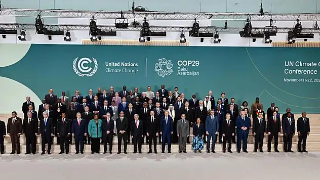 Cumhurbaşkanı Erdoğan Bakü'de İklim Zirvesi'ne katılıyor