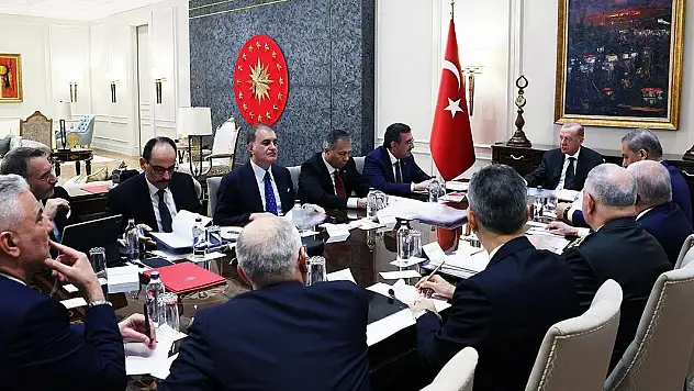 Cumhurbaşkanı Erdoğan güvenlik zirvesini topladı: Teröristan kurulmasına müsaade edilmeyecek