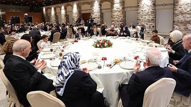 Cumhurbaşkanı Erdoğan: İlk iftarımızı yine şehit yakınlarımızla birlikte yaptık