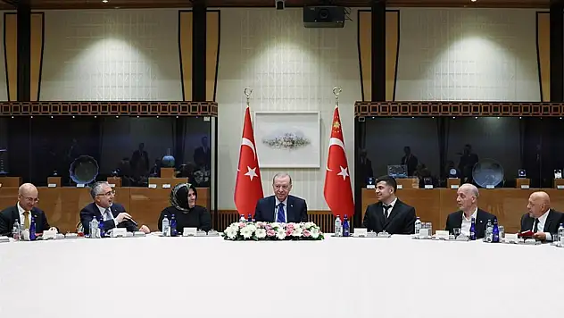 Cumhurbaşkanı Erdoğan işçi ve işveren temsilcilerini kabul etti