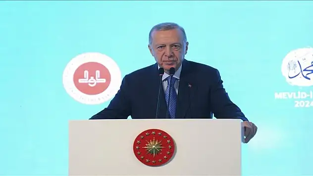 Cumhurbaşkanı Erdoğan: İzinden gittiğimiz, tek insan Resulullah Efendimizdir