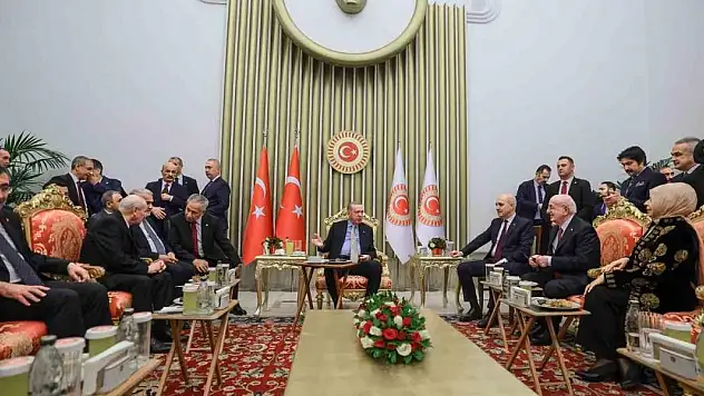 Cumhurbaşkanı Erdoğan, TBMM'de parti lideriyle buluştu