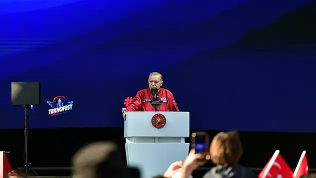 Cumhurbaşkanı Erdoğan, TEKNOFEST Gençliğine Seslendi!