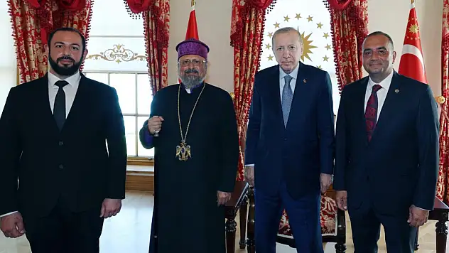 Cumhurbaşkanı Erdoğan, Türkiye Ermenileri Patriği Sahak Maşalyan'ı kabul etti