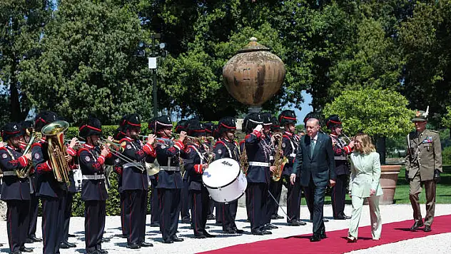 Cumhurbaşkanı Erdoğan'a İtalya'da Resmi Törenle Karşılama!