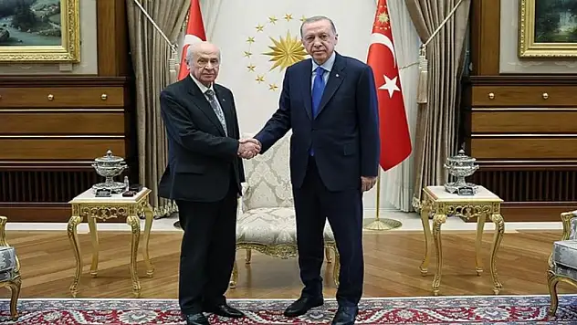 Cumhurbaşkanı Erdoğan'dan MHP Genel Başkanı Bahçeli'ye bayram tebriği