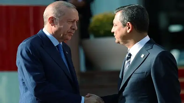 Cumhurbaşkanı Erdoğan'dan, Özel'e geçmiş olsun telefonu