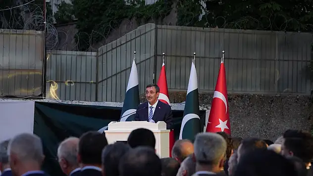 Cumhurbaşkanı Yardımcısı Yılmaz: 'Mekke savunma anlaşması tarihi bir adımdır'