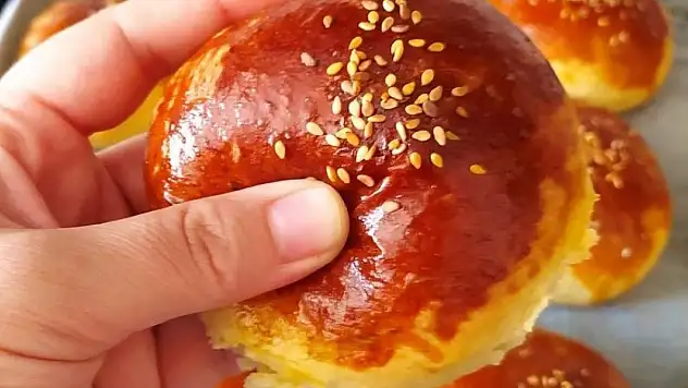 Dağ gibi kabarık poğaça pişirmenin püf noktası. Malzeme listesine ekleyin farkı görün