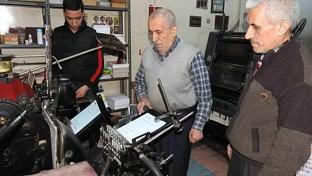 Dededen toruna üç kuşak bir arada matbaacılık yapıyor