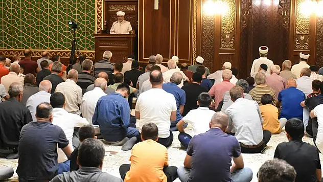 Deprem bölgesinde Mevlit Kandili programı düzenlendi
